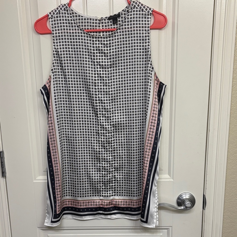 Ann Taylor Stylish Black and White Sleeveless Top